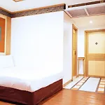 Bavana Hotel