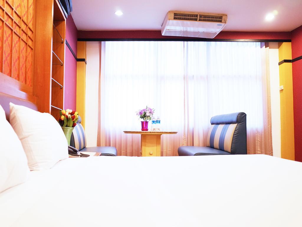Bavana Hotel 3*